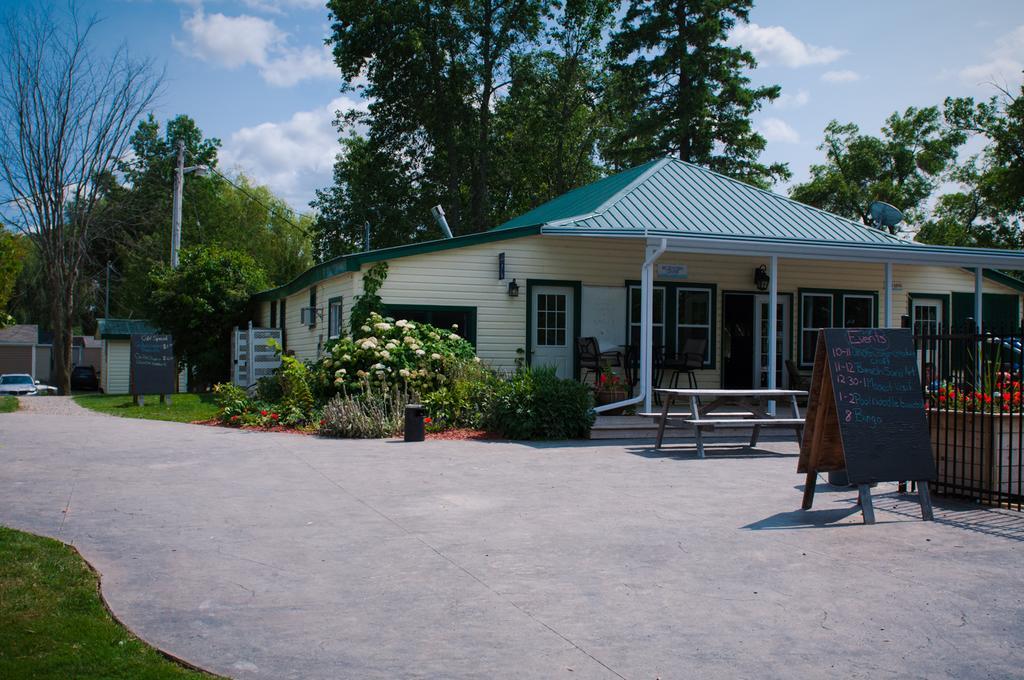 Woodland Estate Resort Campbellford المظهر الخارجي الصورة